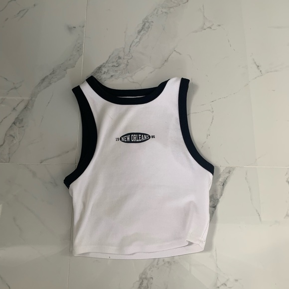 Cute never worn summer thick strap tank top - Picture 1 of 1